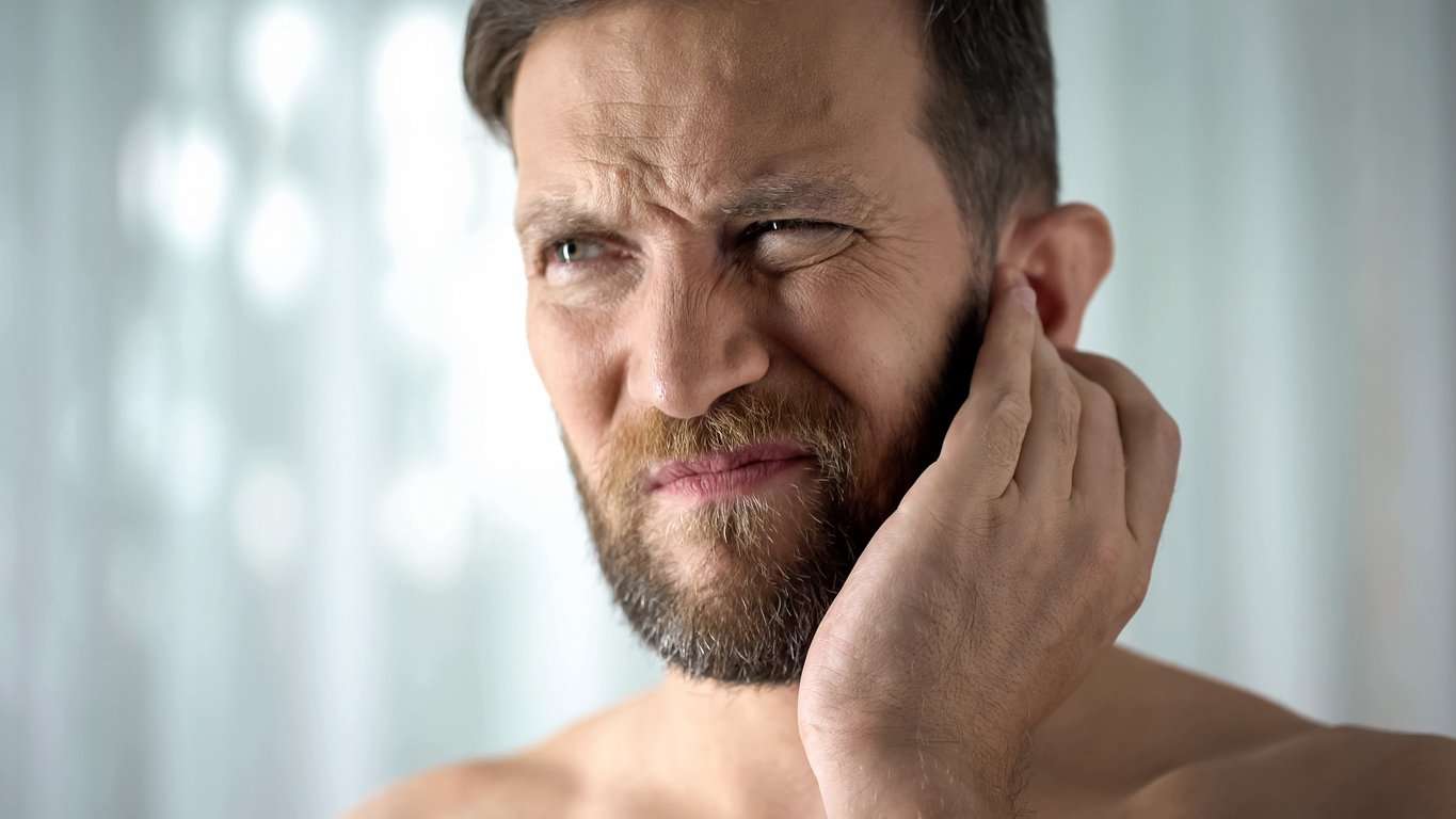 Allergies and Ear Pain: Why Does Your Ear Hurt?