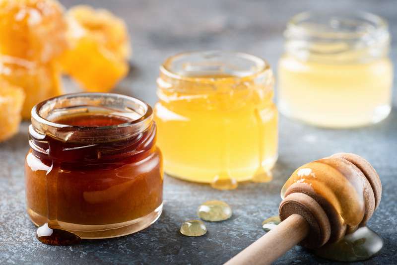 Does honey help relieve allergies? Plus other benefits