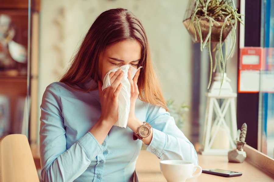 How Seasonal Allergies Affect Your Skin