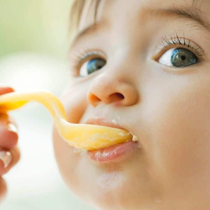New baby feeding guidelines clear confusion on when to start solids ...