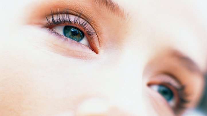 Puffy &  Swollen Eyelid Treatment: Home Remedies