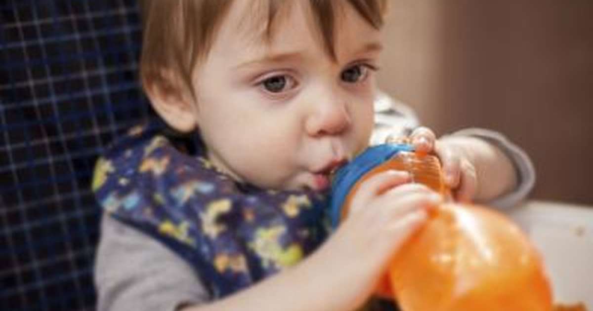 What Are the Symptoms of a Milk Allergy in a Toddler ...